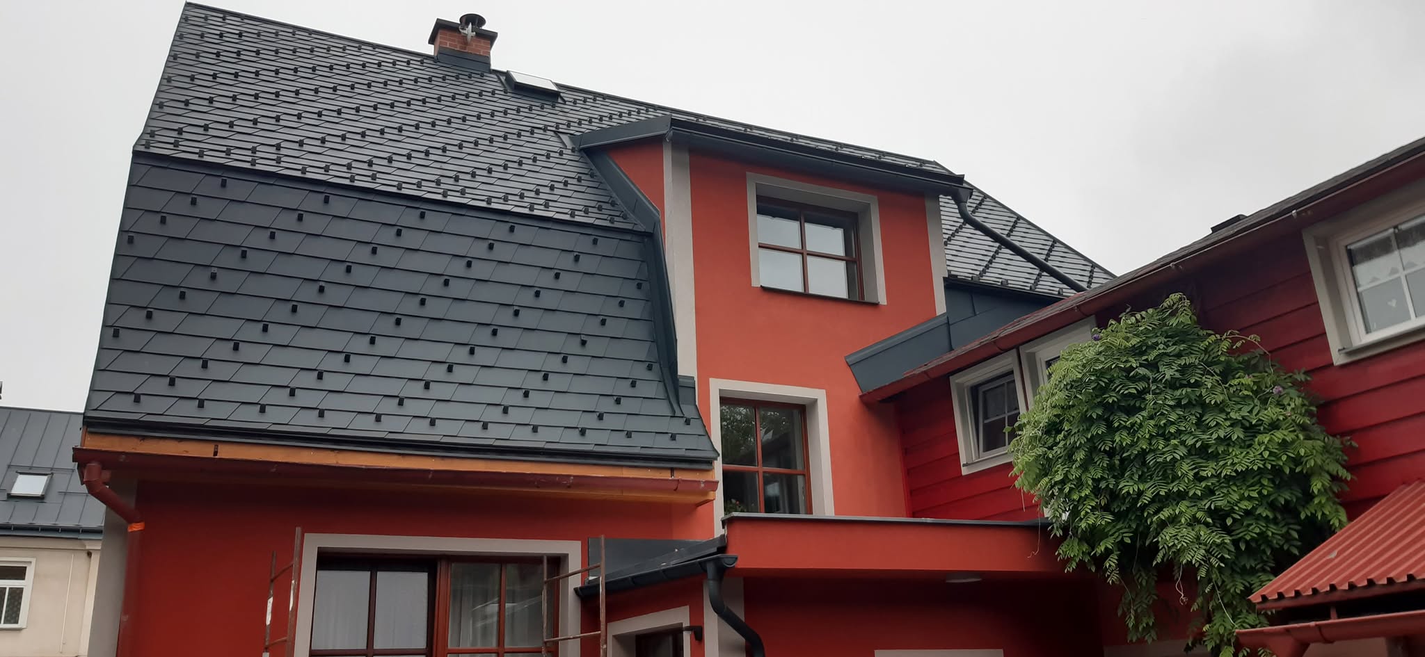 Nová skládaná střecha rodinného domu