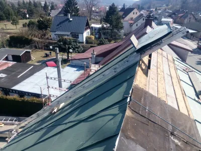 Rekonstrukce střechy s nadkrokevní izolací v Mladých Bukách