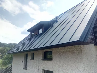Dvouplášťová střecha s krytinou Prefalz