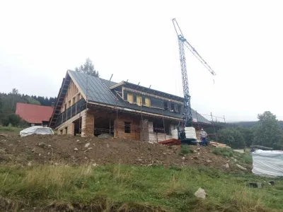 Tesařská konstrukce s falcovanou krytinou