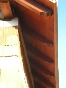 Střešní konstrukce v Mladých Bukách (2011)