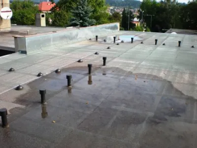 Rekonstrukce pultové střechy v Trutnově (2008)