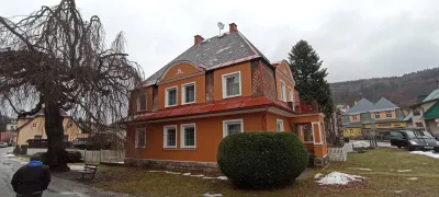 Rekonstrukce mansardové střechy šablonami PREFA
