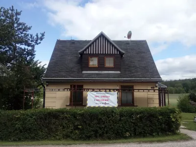 Rekonstrukce střechy IKO Cambridge s opravou krovu
